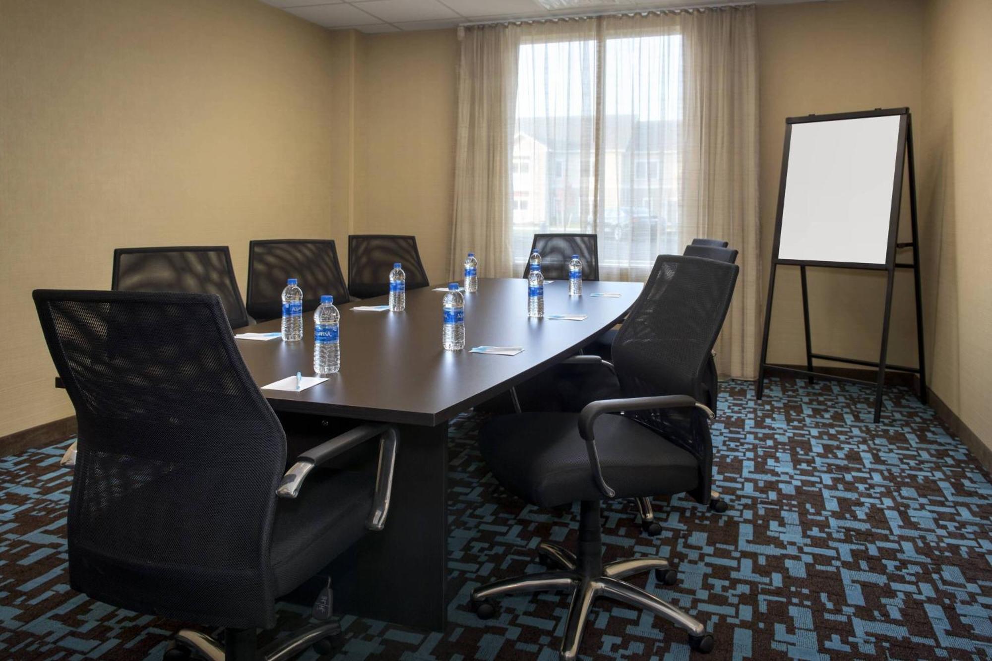 Fairfield Inn & Suites By Marriott Buffalo Amherst/University Екстер'єр фото